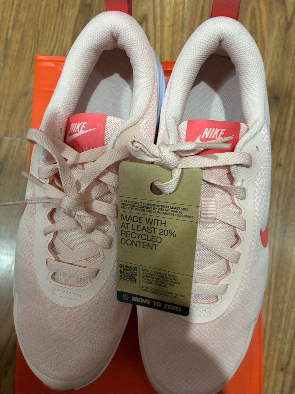 Nike Women's Pale Pink Lightweight Sneakers